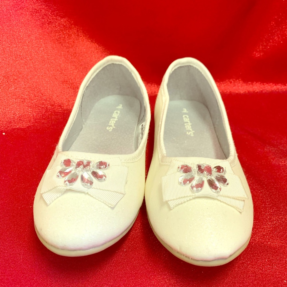 Never before worn Carter’s flats!